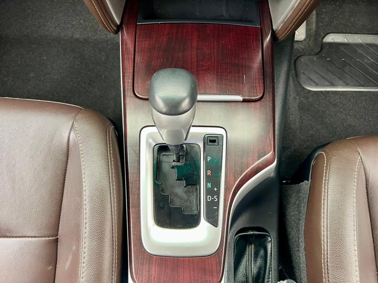 Toyota Fortuner Toyota Fortuner is a robust, 7-seater mid-size SUV renowned for its off-road capability and family-f