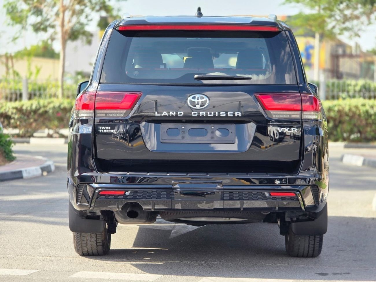 تويوتا لاند كروزر VXR 3.5L