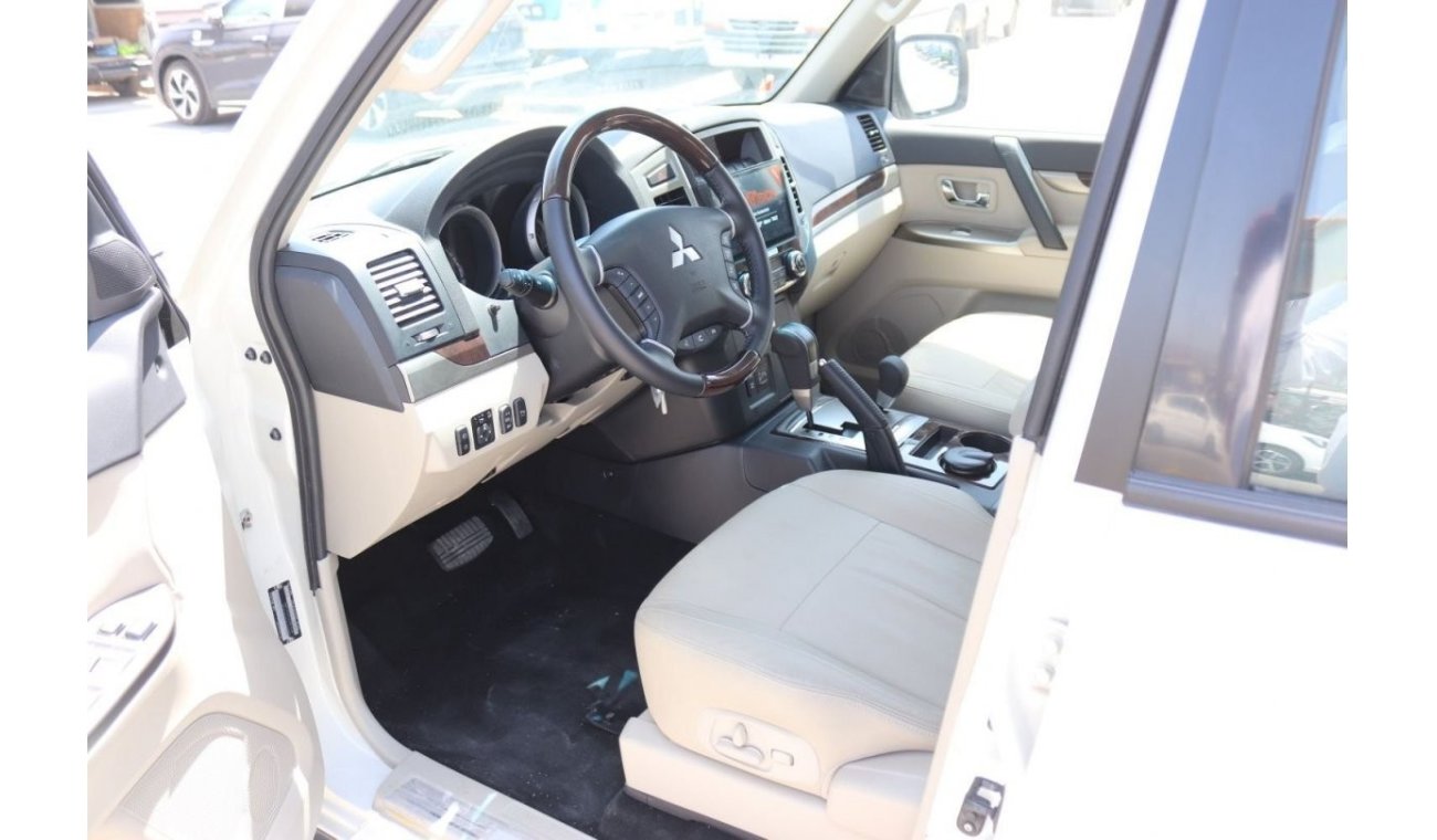 Mitsubishi Pajero 3.8GLS V6 FULL OPTION, LEATHER SEAT, 2 ELECTRIC SEAT, MULTIMEDIA STEERING, MONITOR, ALLOY WHEELS