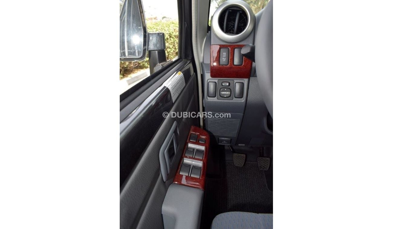 Toyota Land Cruiser Pick Up Double Cab Limited V8 4.5l  With Winch