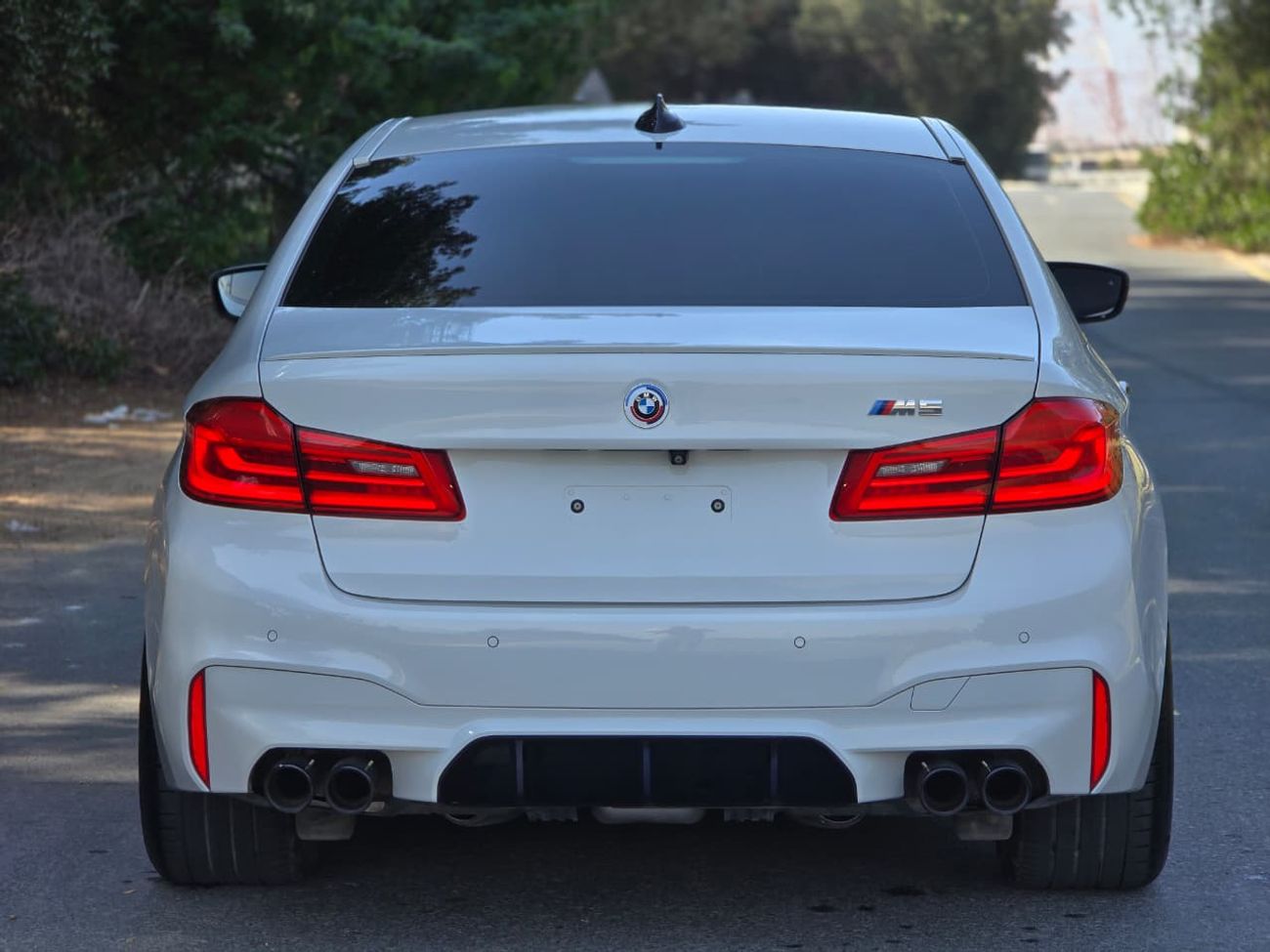 BMW M5 Std 4.4L BMW M5 2018 GCC // ORGINAL PAINT // PERFECT CONDITION // ACCIDENT FREE