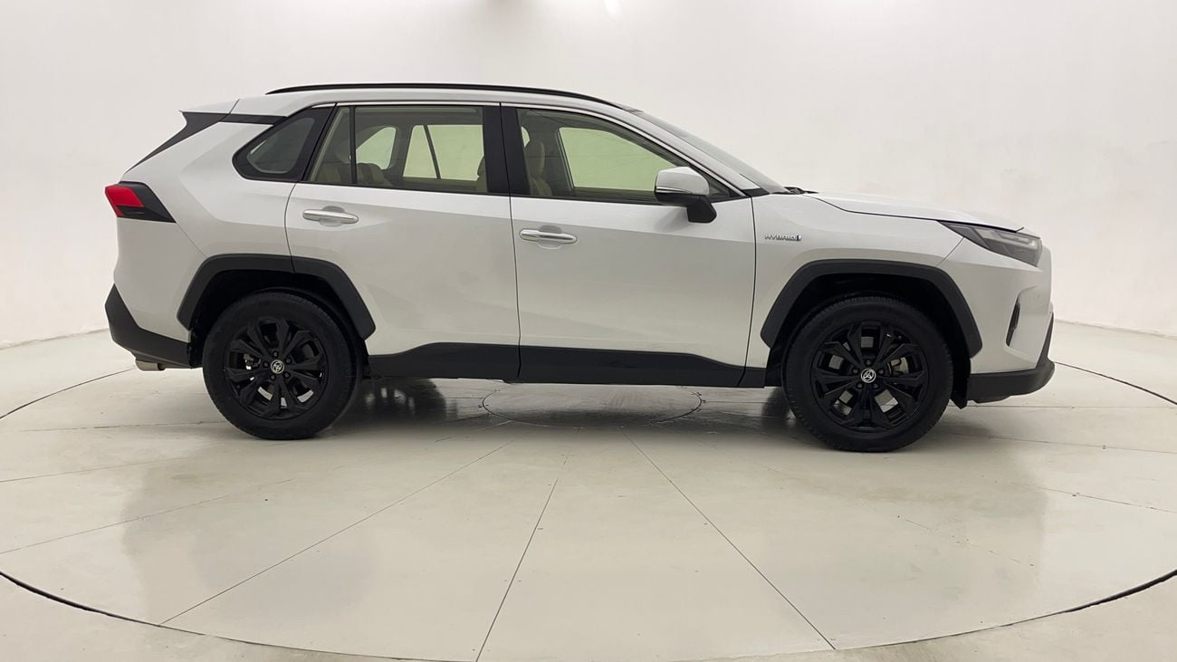 تويوتا راف ٤ VXR HEV 2.5 | بدون دفعة مقدمة | اختبار القيادة في المنزل