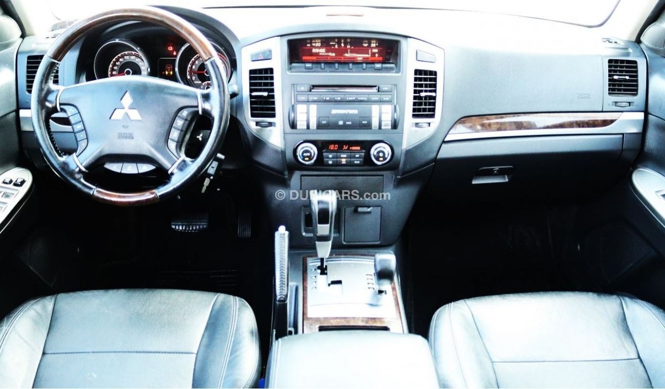 Mitsubishi Pajero GLS Mitsubishi Pajero 2015 GCC, full option, in excellent condition