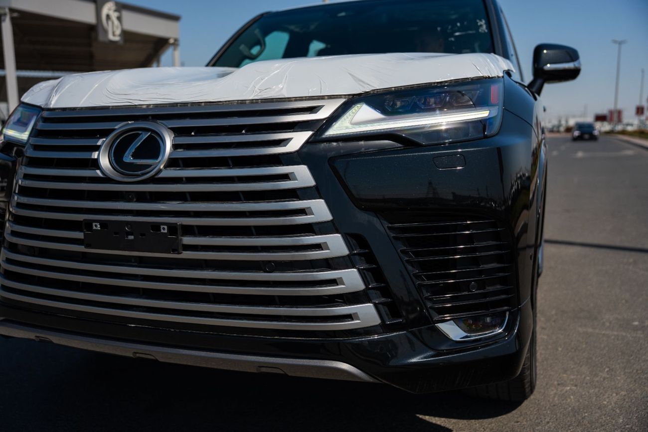 Lexus LX 700h Lexus LX 700 2025 3.5L hybrid  Transmission Automatic  Signature 7 seats  Full option  22 rims  Hudp