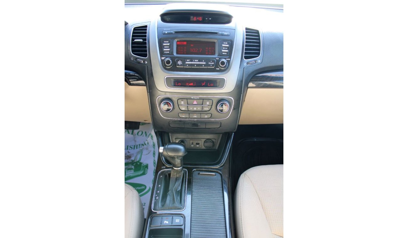 Kia Sorento ACCIDENTS FREE - 2 KEYS - CAR IS IN PERFECT CONDITION INSIDE OUT