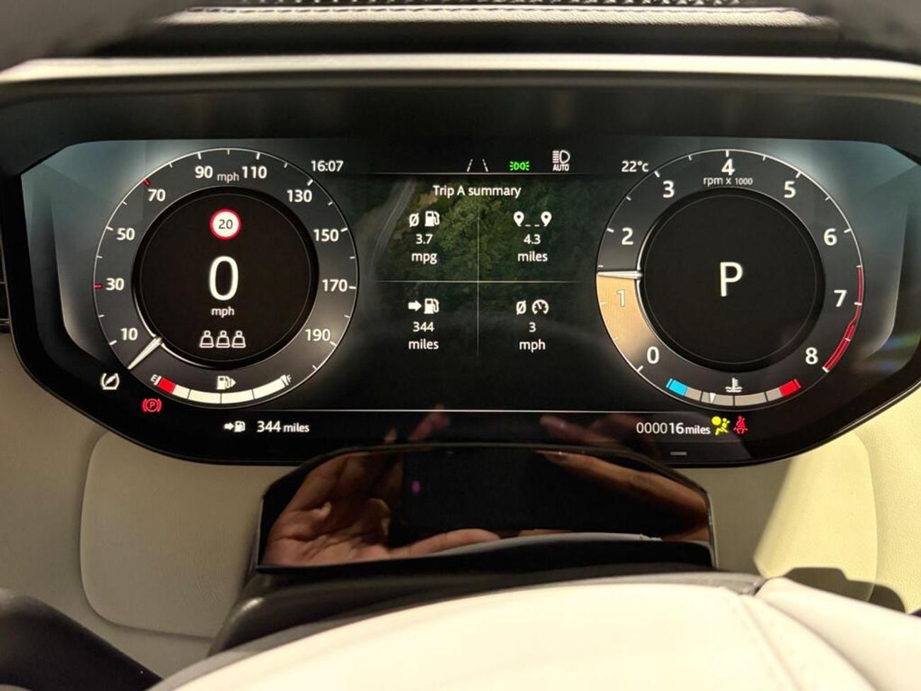 لاند روفر رينج روفر سبورت 4.4 P635 V8 MHEV SV Auto 4WD Euro 6 (s/s) 5dr (EXPORT ONLY) Right Hand Drive