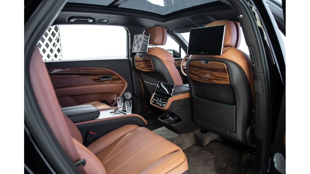 بنتلي بينتايجا Bentley Bentayga Azure First Edition EWB