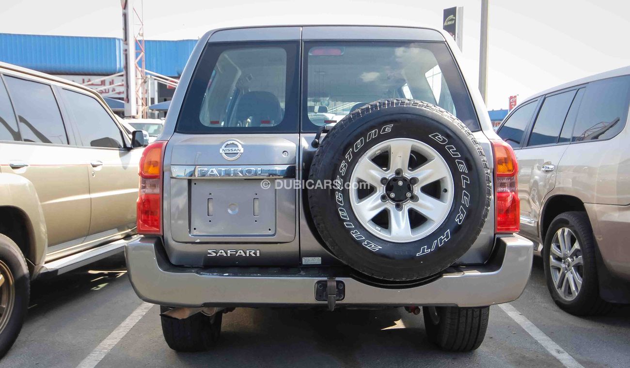 نيسان باترول سفاري