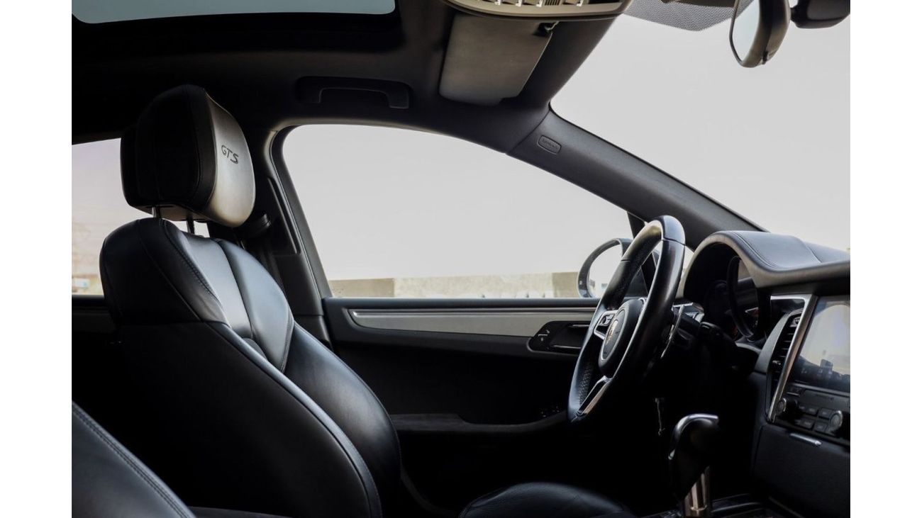 Porsche Macan Porsche Macan GTS 2017 European Spec under Warranty with Flexible Down-Payment/ Flood Free.