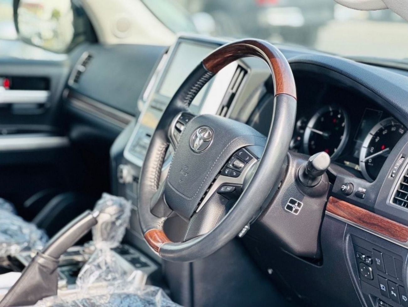 Toyota Land Cruiser Land Cruiser LC200 Black edition RHD