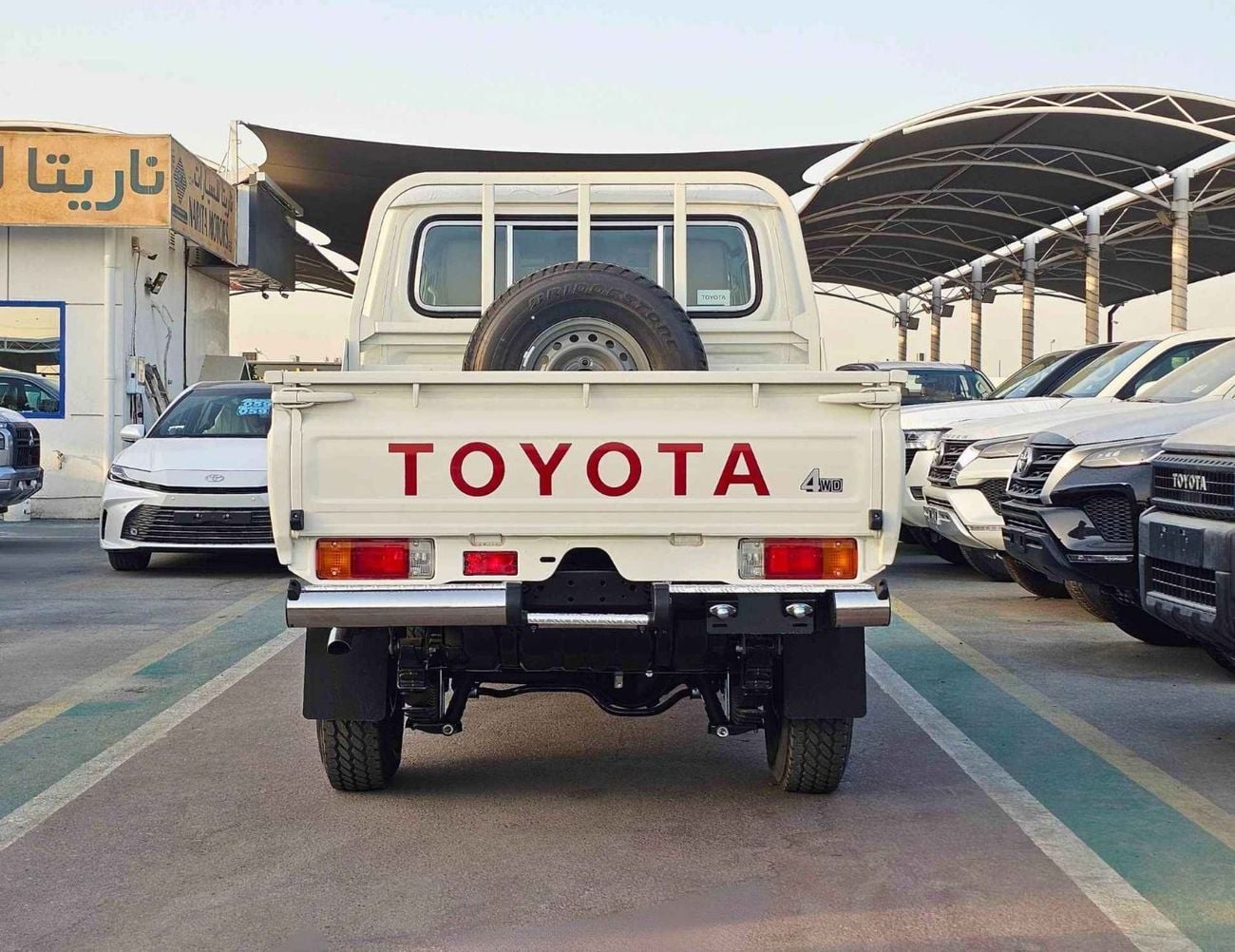 Toyota Land Cruiser Pick Up  M/T / DOUBLE CABIN / 2.8L V4 DIESEL / SNORKEL / 4WD (CODE # STD-E)