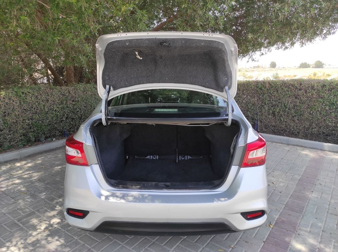Nissan Sentra SV (NON GCC) S 1.6L (110 HP) Nissan Sentra 2019 isa Full automatic