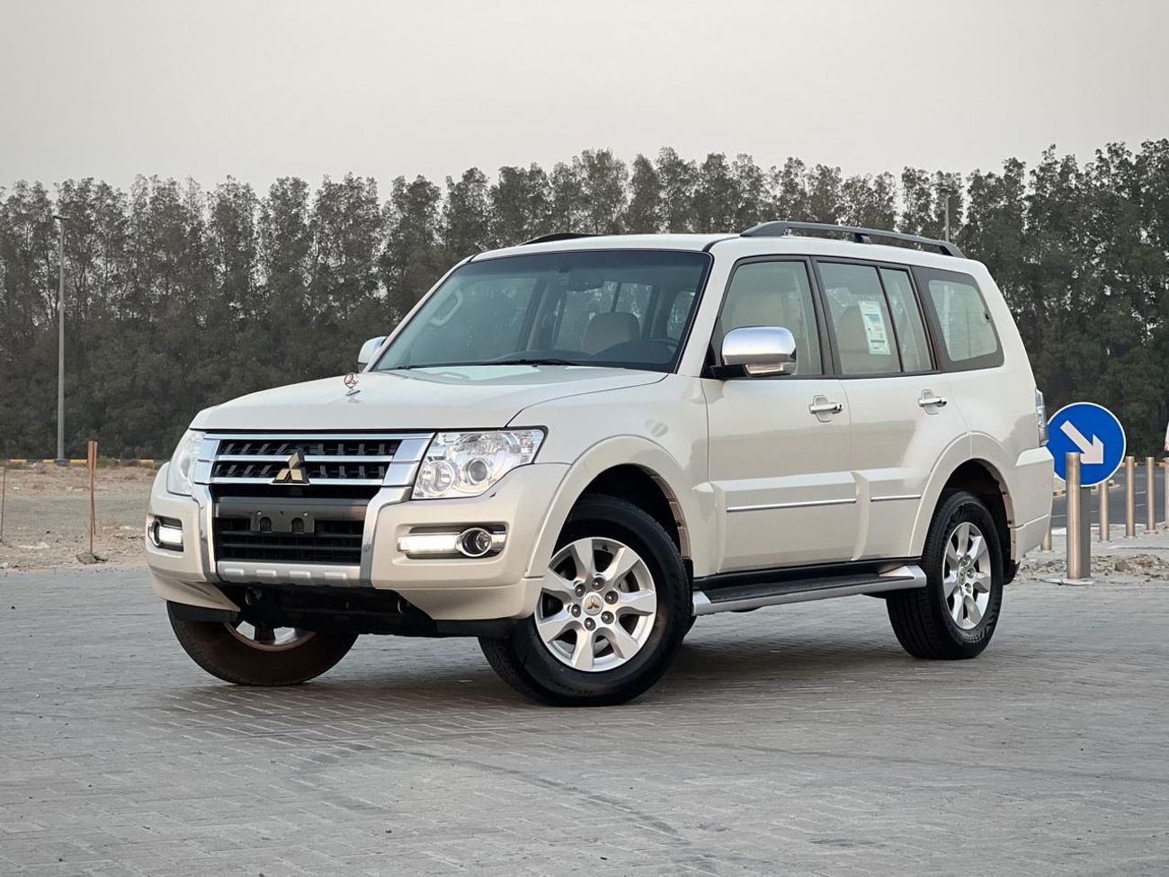 Mitsubishi Pajero Mitsubishi Pajero 2022 3.5L GCC Specs