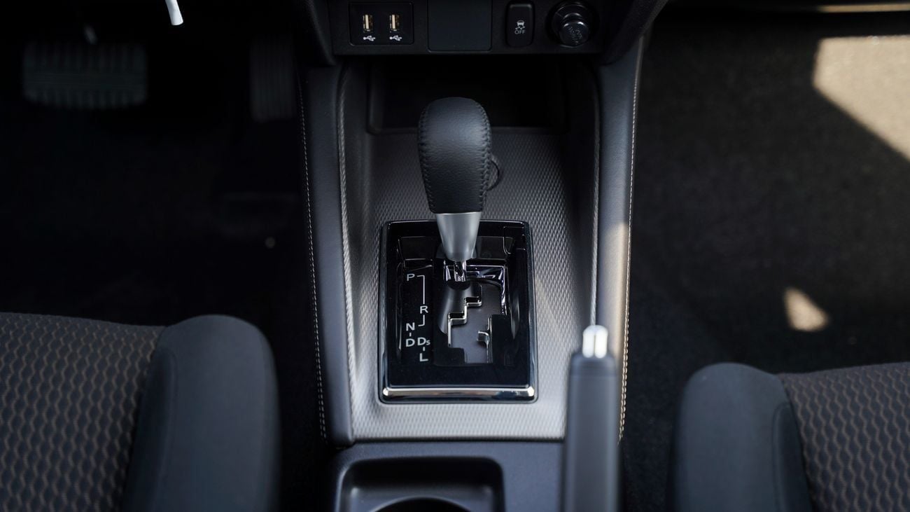 ميتسوبيشي ASX Brand New Mitsubishi ASX Basic GLX 2026 Export 2.0L 2WD Petrol A/T|White/Black|ASX-BASIC-26|