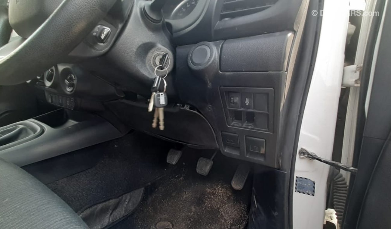 Toyota Hilux DIESEL MANUAL GEAR  2.8L 4X4 RIGHT HAND DRIVE