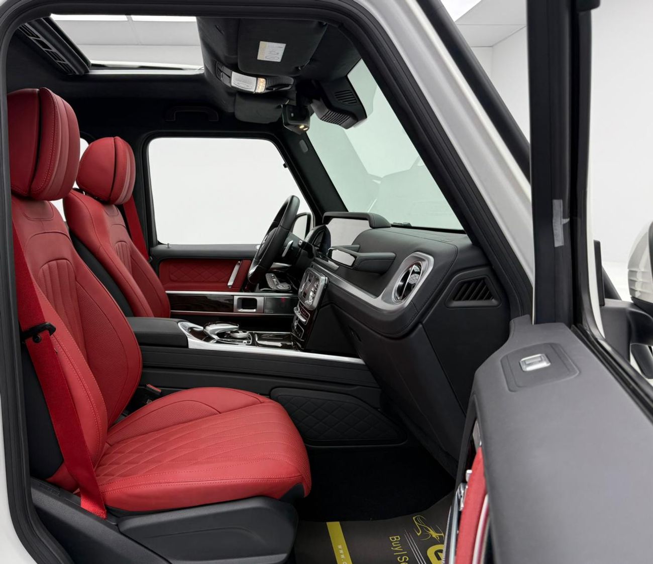 مرسيدس بنز G 500 2023 Mercedes Benz G500, Mercedes Service Pack, Very Low Km, Fully Loaded, Excellent Condition, GCC