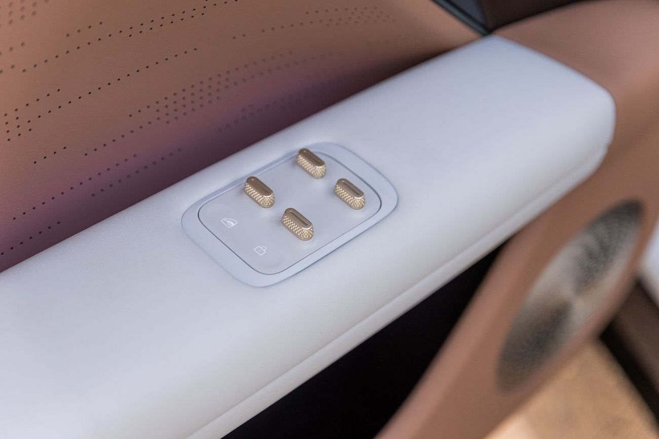 Avatr 07 3 YEAR WARANTY AND 2 YEARS SERVICE