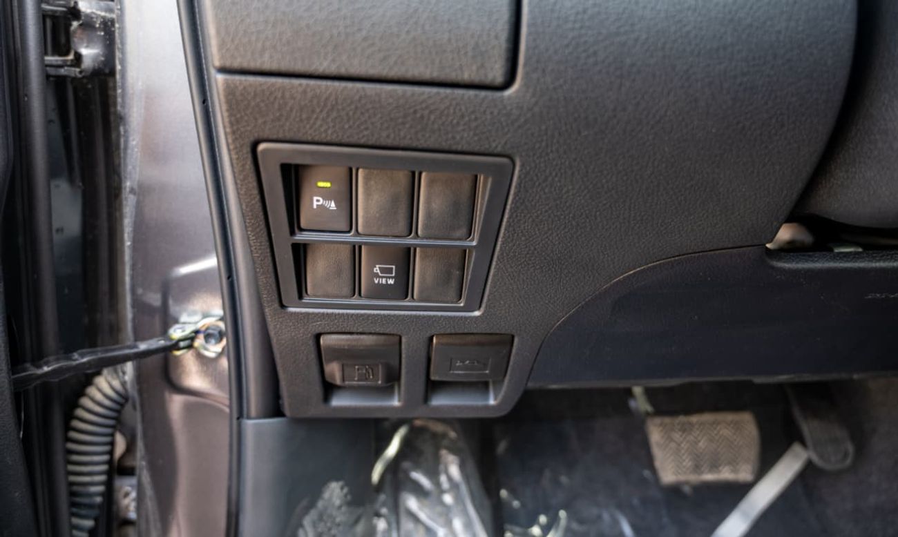 تويوتا هيلوكس 2.8L GD Adventure | Double Cabin Pickup | Automatic | Four Wheel drive | Diesel | 5 Seats | 4 Door