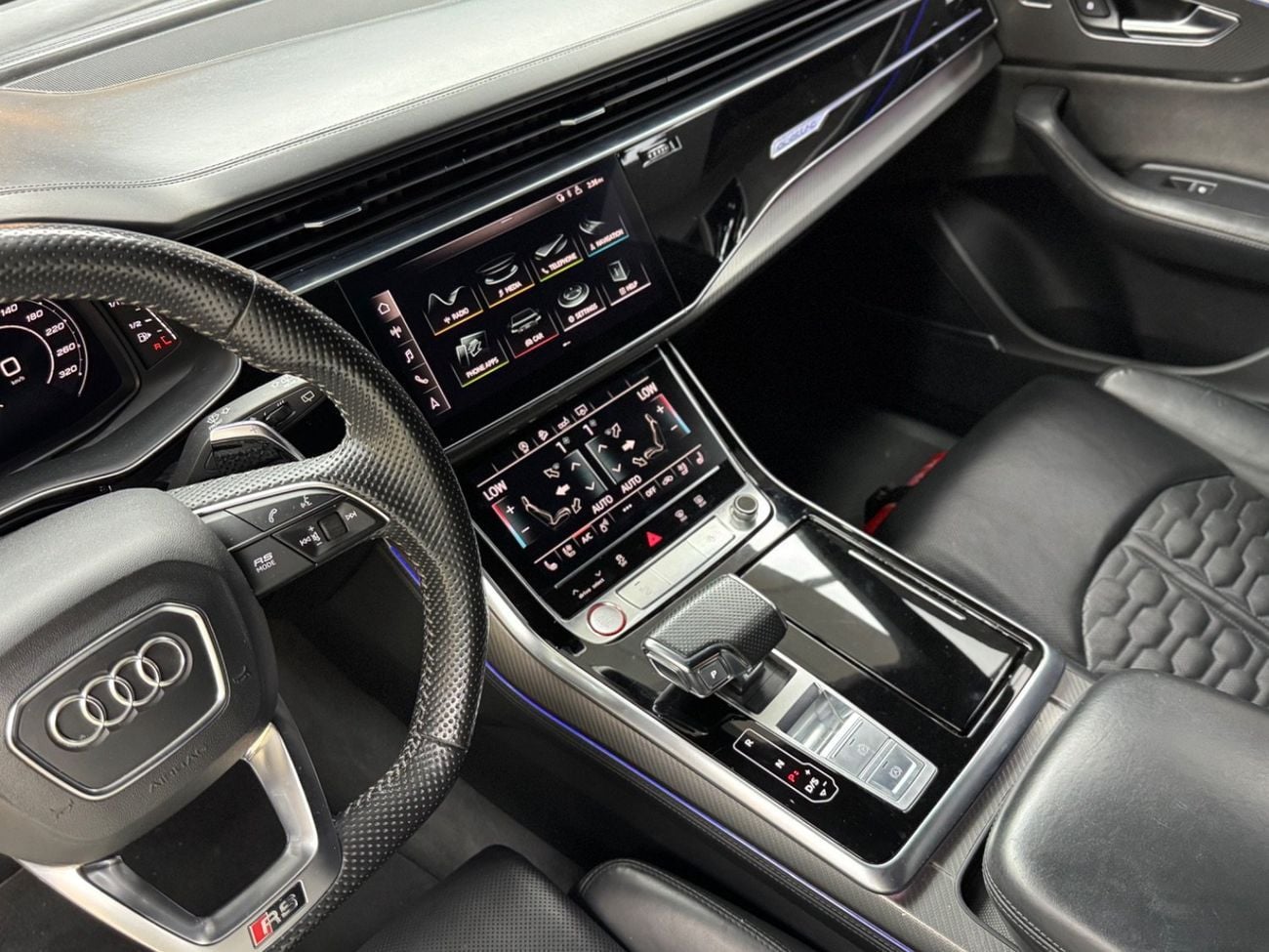 أودي RSQ8 quattro 4.0L