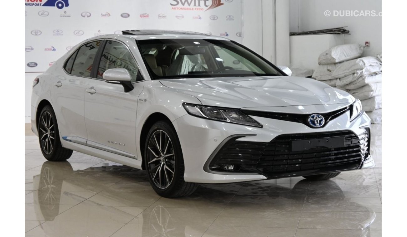 Toyota Camry GLE Hybrid 2024