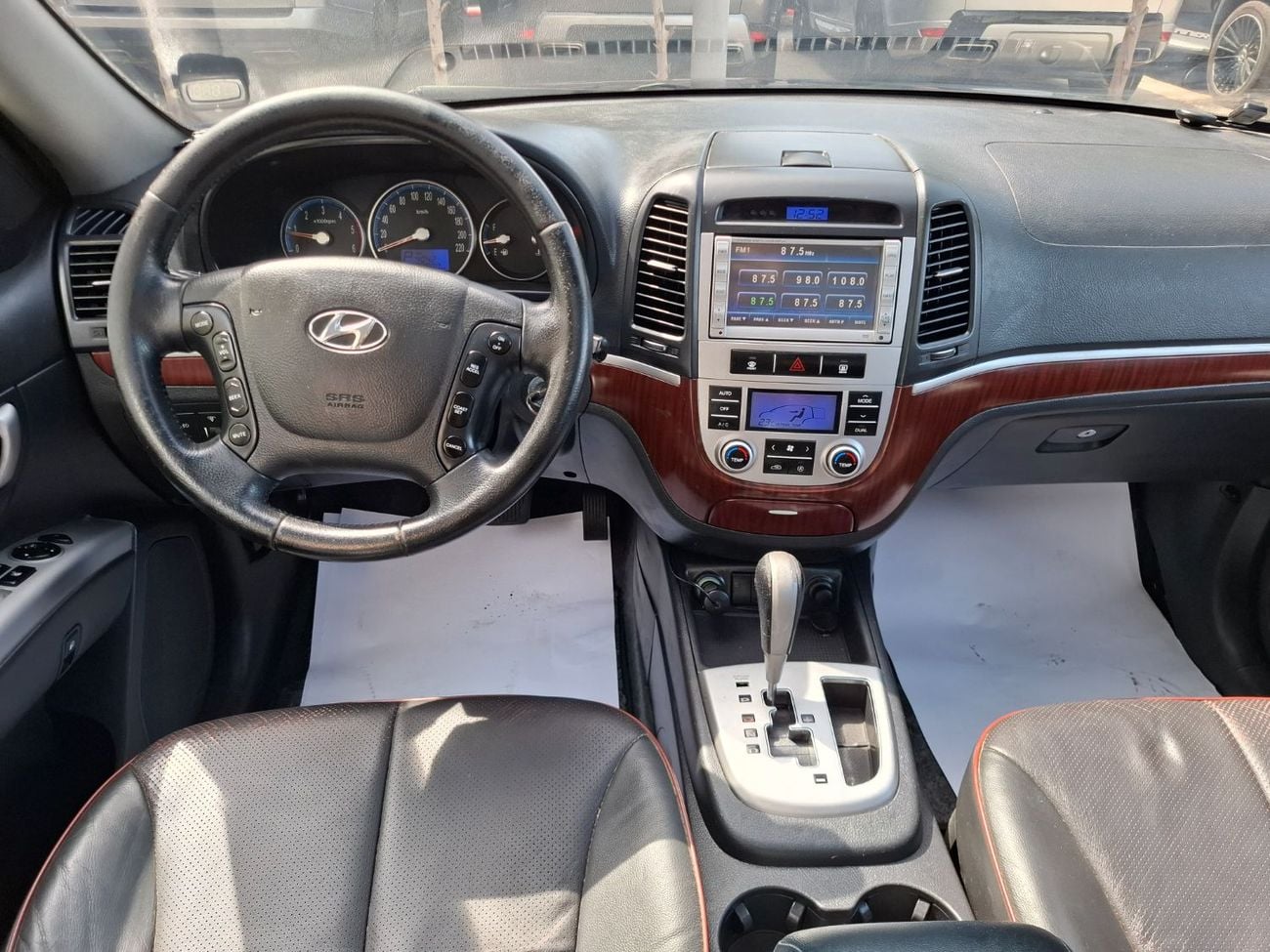 هيونداي سانتا في هيونداي سانتا-فيه 2009