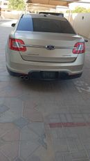 Ford Taurus 1FAHP2FW5BG152345