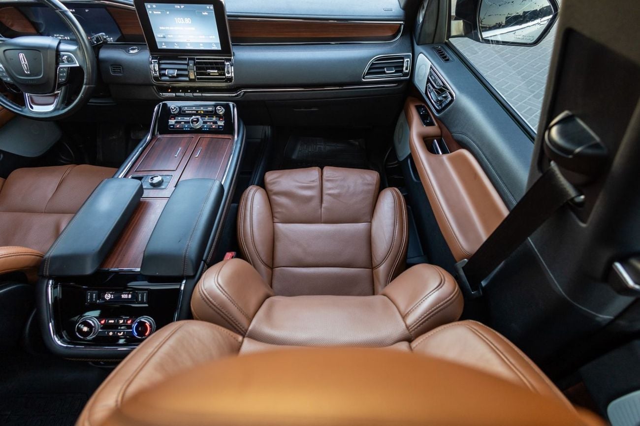 Lincoln Navigator Reserve 3.5L Lincoln Navigator Reserve 2021 GCC | Warranty | Service Contract