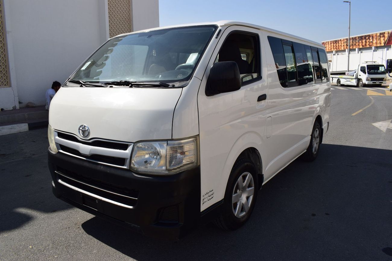Toyota Hiace Toyota Hiace Bus 13 seater, model:2013. Excellent condition