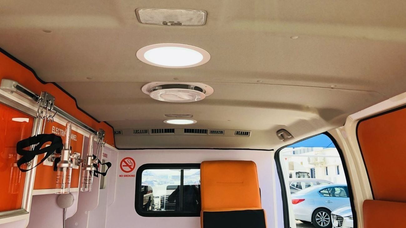 تويوتا هاياس GLS Standard Roof Ambulance V6 3.5L Petrol Brand New