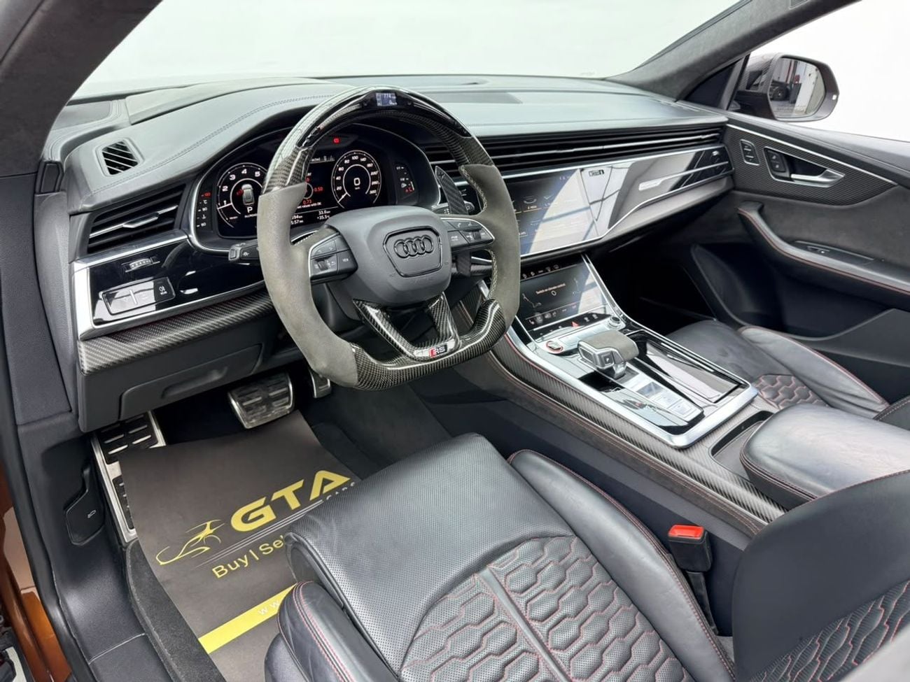 أودي RSQ8 ألياف الكربون 2021 Audi RS Q8 4.0 TFSI Quattro, MANSORY Kit, Warranty, Full Agency Service History, GCC Specs.