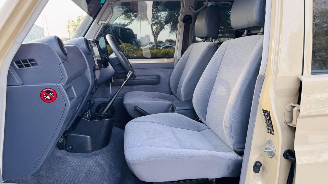 Toyota Land Cruiser 70 PREMIUM ROOF RACK WITH SIDE AWNING CAMPING TENT | 4.5L DIESEL ENGINE | MANUAL TRABSMISSION