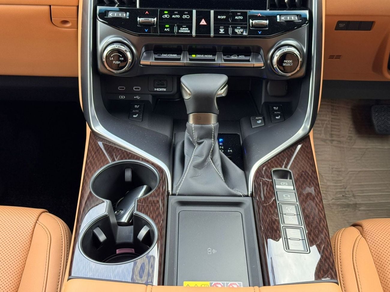Lexus LX600 BRAND NEW LEXUS LX600 2025 4WD AT PETROL = RIGHT HAND DRIVE