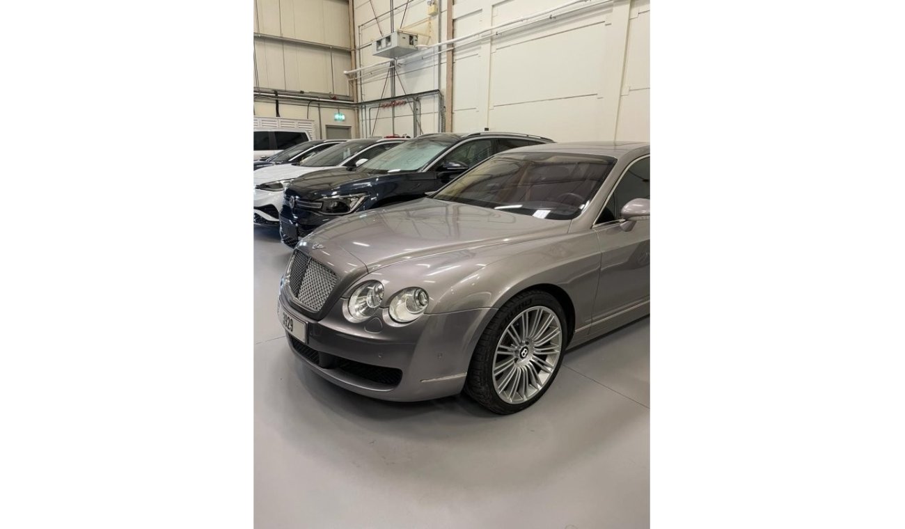 Bentley Flying Spur 04 Seater VIP Sedan