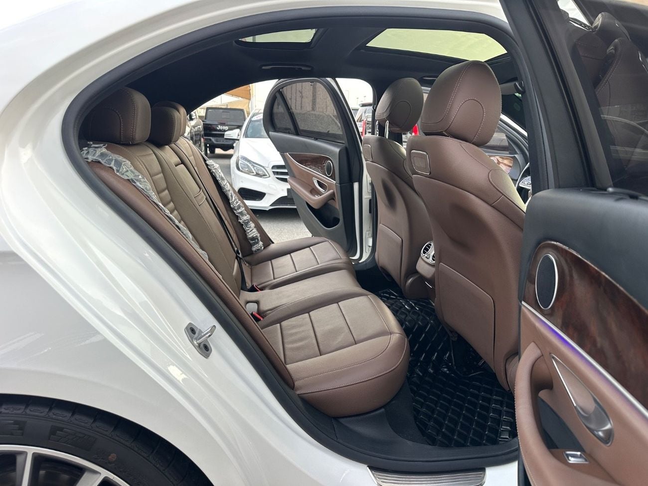 مرسيدس بنز E300