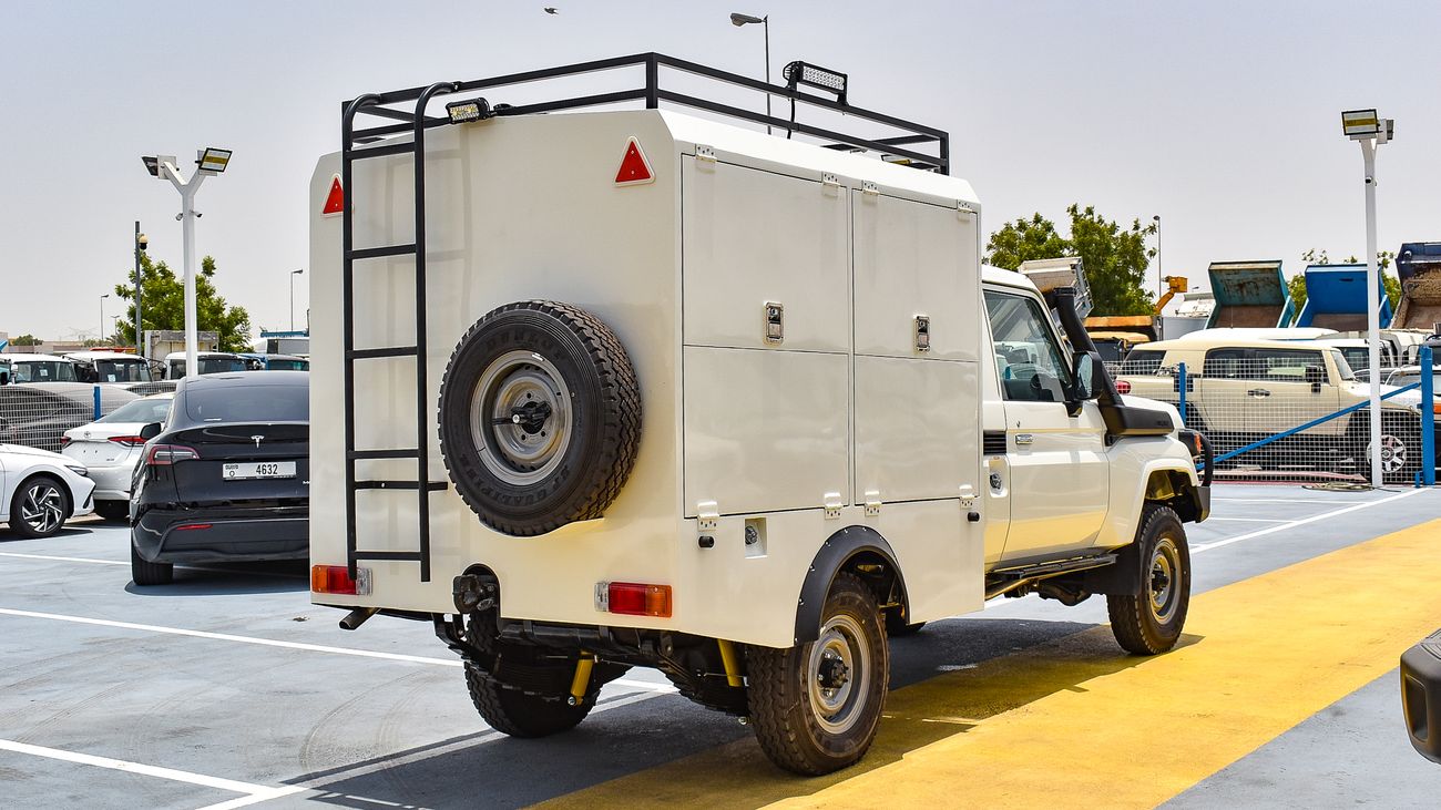 Toyota Land Cruiser Pick Up