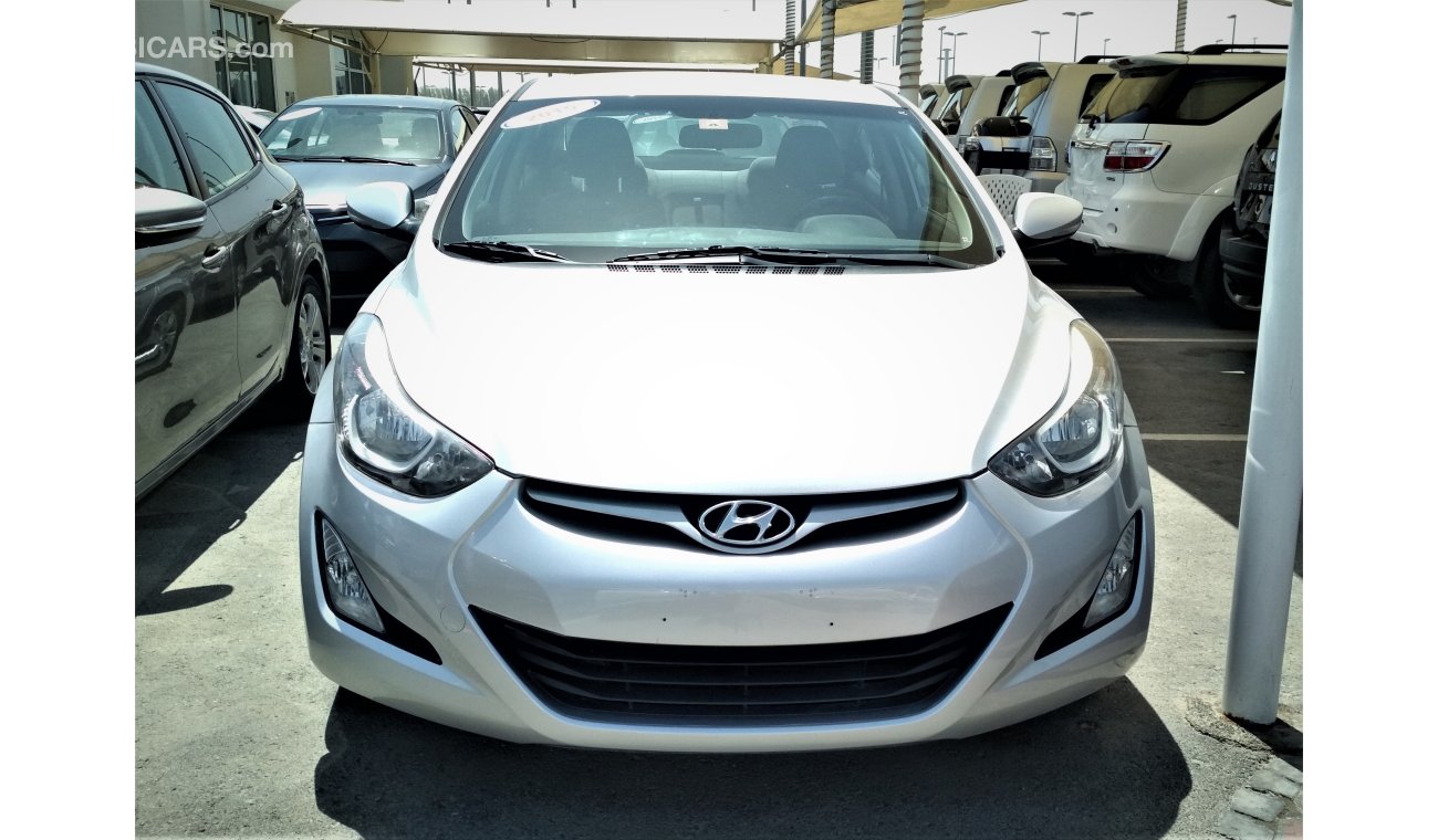 Hyundai Elantra 2015 SILVER GCC NO ACCIDENT PERFECT