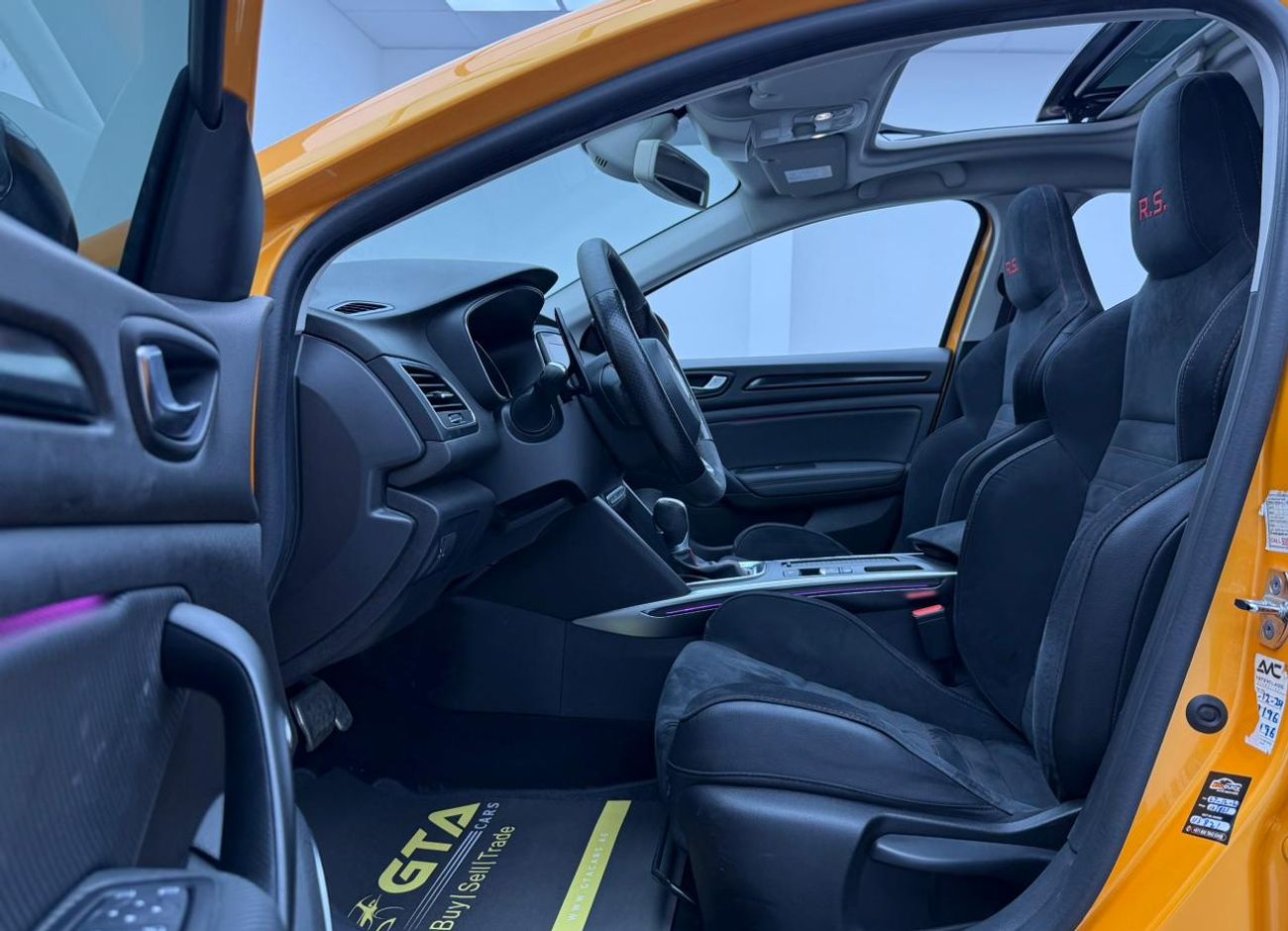 Renault Megane RS Trophy 1.8L 2020 Renault Megane RS Tropy ,Warranty ,Service History ,Excellent Condition, GCC