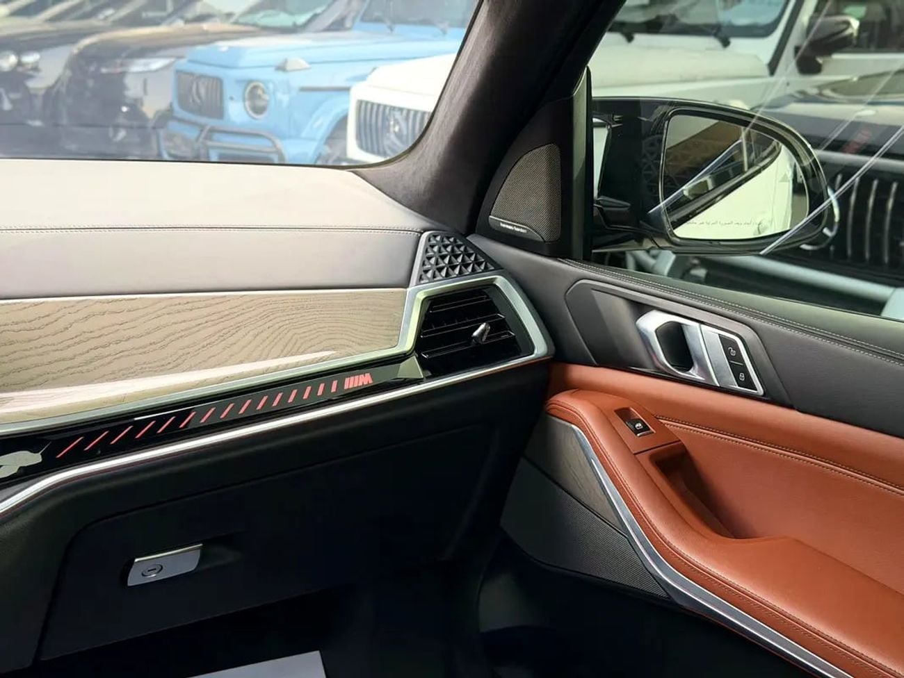 بي أم دبليو X5 M60i LUXURY