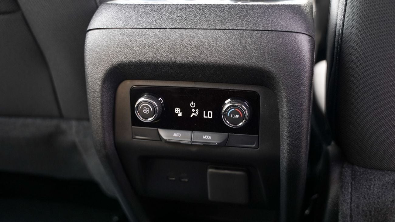 Chevrolet Traverse LT 2.5T Chevrolet Traverse LT FWD 2.5L SUV - 2024 (Export)