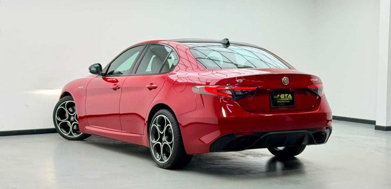 Alfa Romeo Giulia VELOCE 2024 Alfa Romeo Giulia Veloce Q2, 2031 Alfa Warranty + Service Pack, Full Alfa Service History, GCC