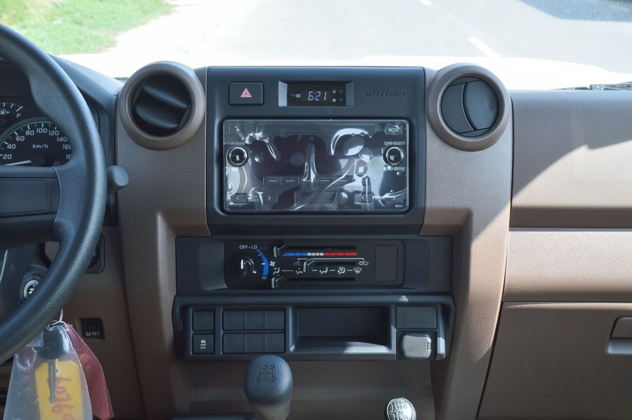 Toyota Land Cruiser TOYOTA LAND CRUISER 79 SERIES 4.5L DOUBLE CABIN 4WD DIESEL 2024 | AUDIO PLAYER | ALLOY WHEELS | WINC