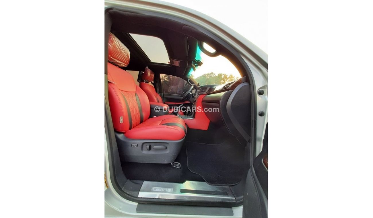 Lexus LX 570 facelifted