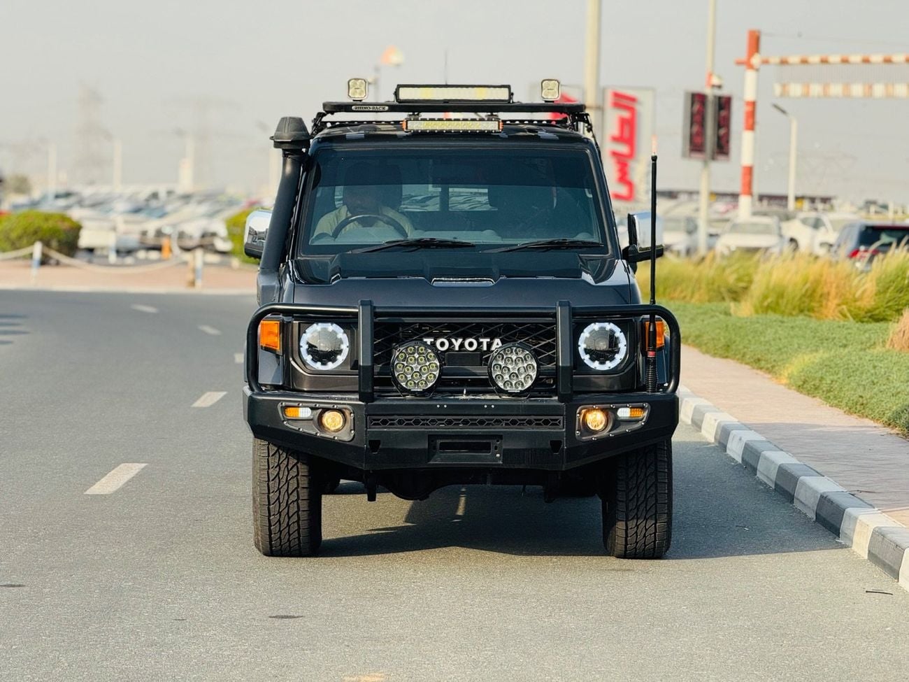 Toyota Land Cruiser Pick Up