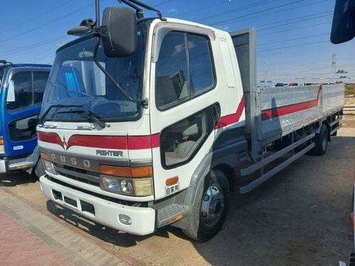 ميتسوبيشي فوسو كانتير Fighter 6D17, Right hand, 4 Ton, 8.2L, Manaul ( Export Only)