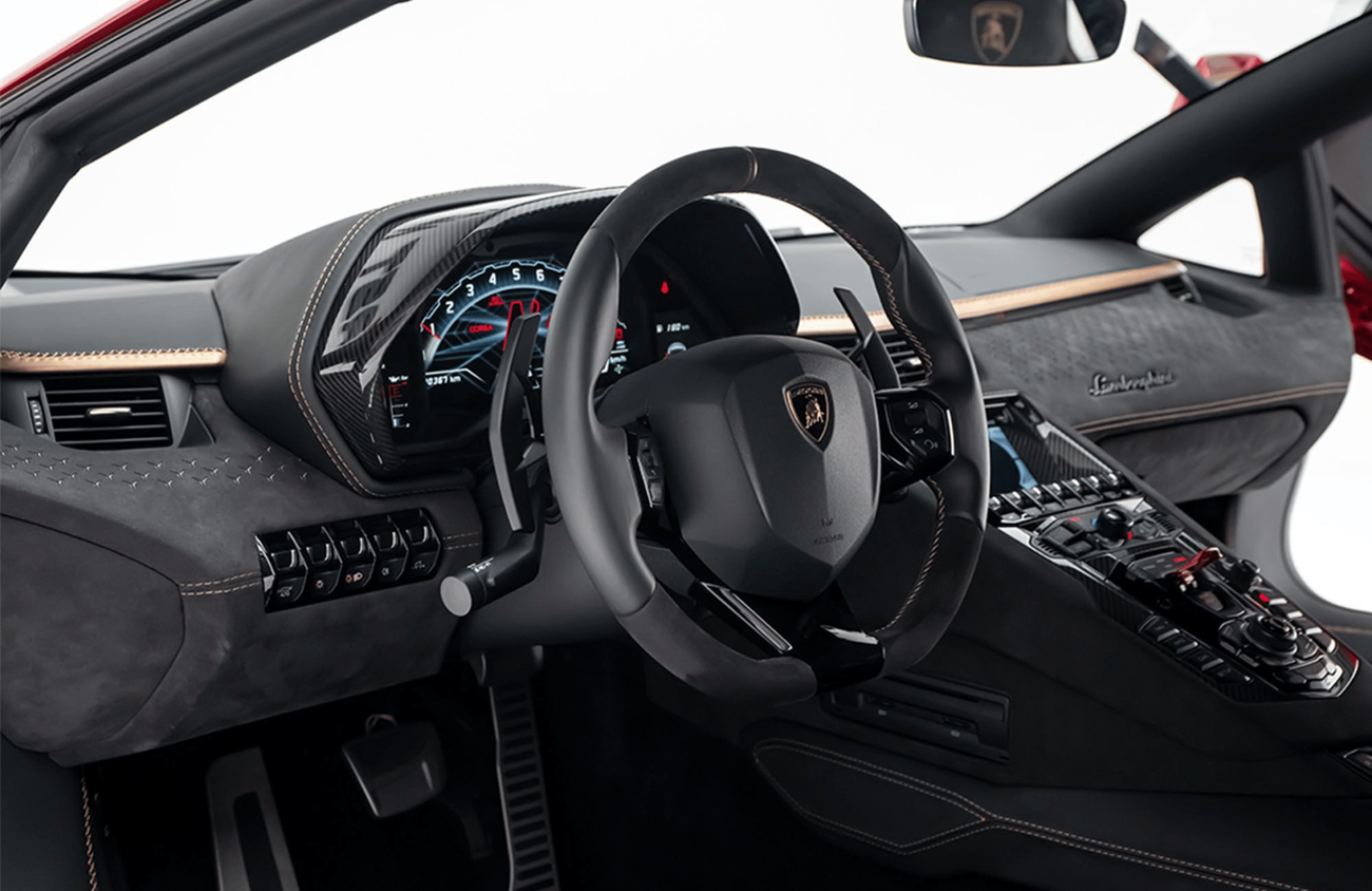 لامبورغيني أفينتادور 6.5L V-12 Naturally Aspirated Engine