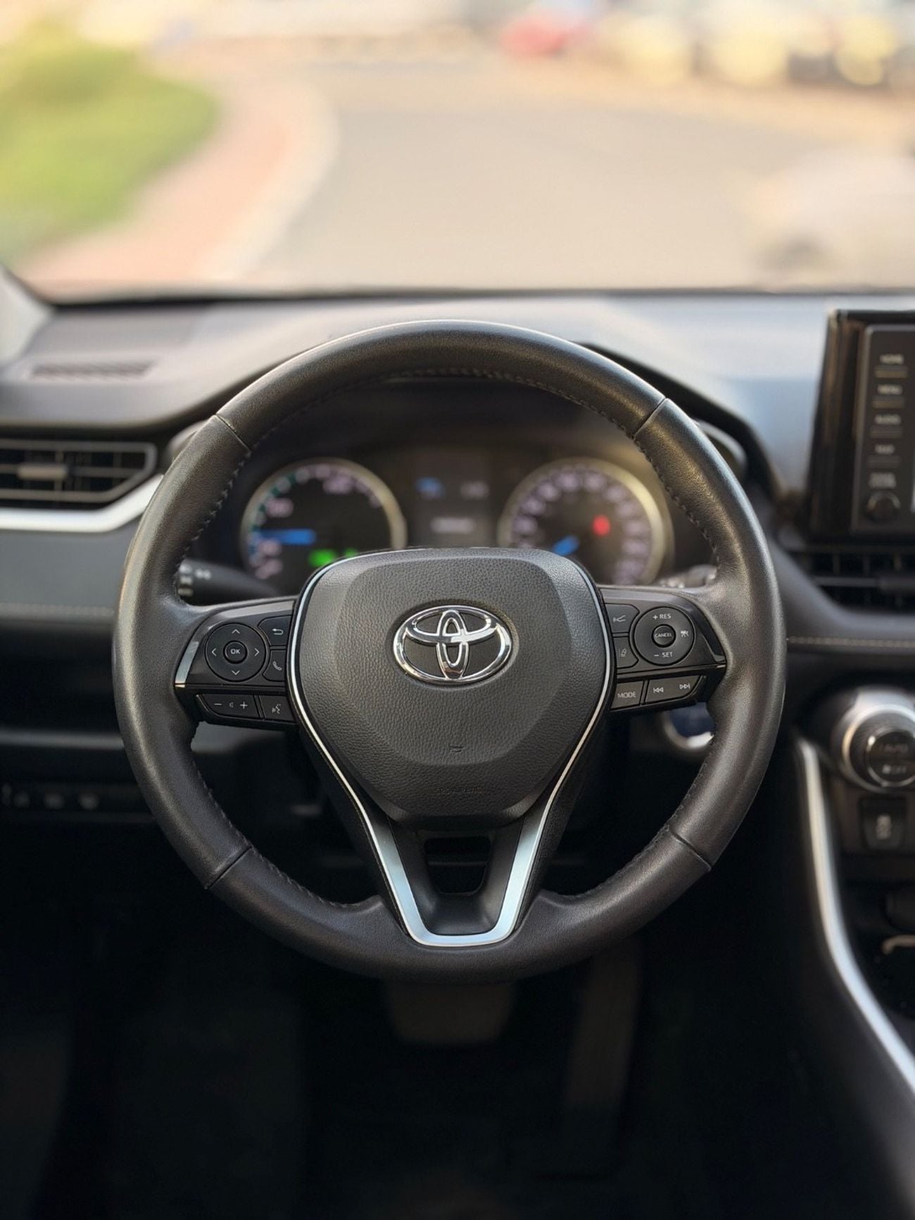 Toyota RAV4 Hybrid XLE 2.5L