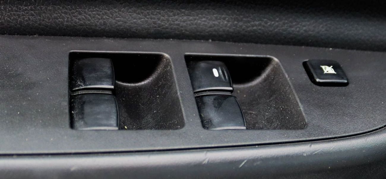 Mitsubishi L200 GL 2.4L (128 HP) Double Cab Utility Mitsubishi L200 2.4 L RWD 2020 GCC accident-free in excellent co