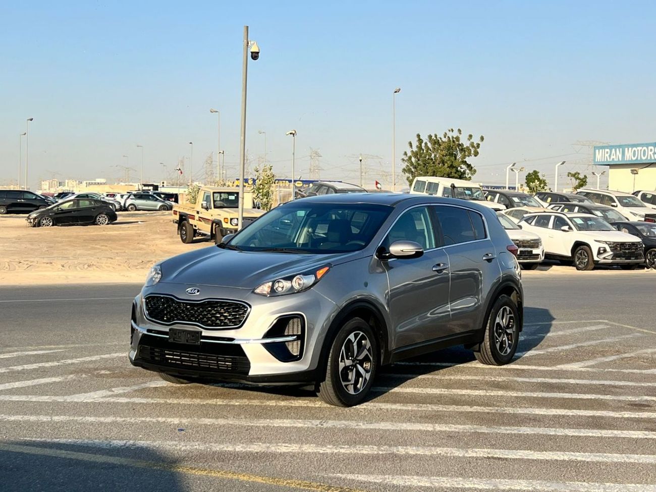 كيا سبورتيج 2020 Kia Spotage LX Mid-Option - 2.4L V4 - Rear Camera - Electric Seat