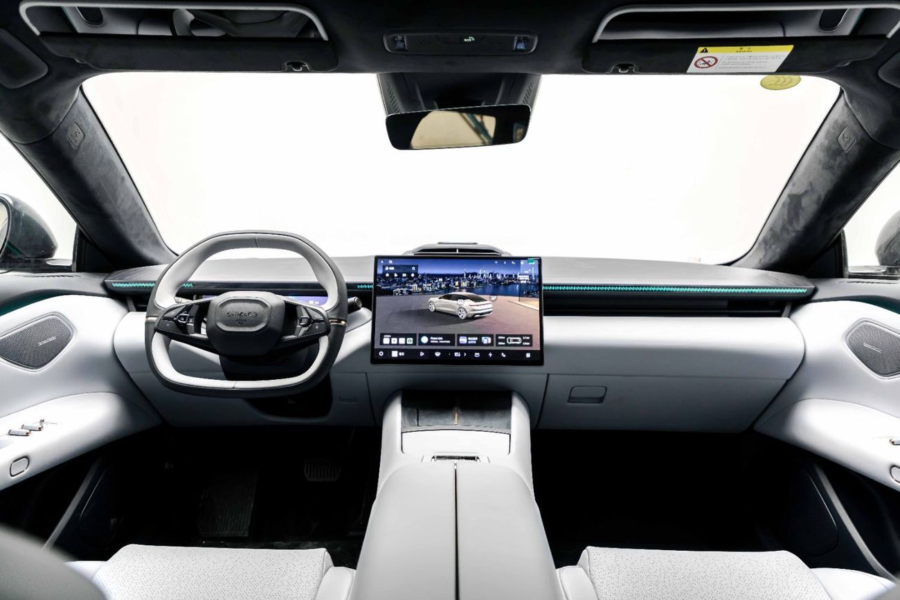 Lynk & Co Z10 Max 21" Alloy Wheels - Black Inside White