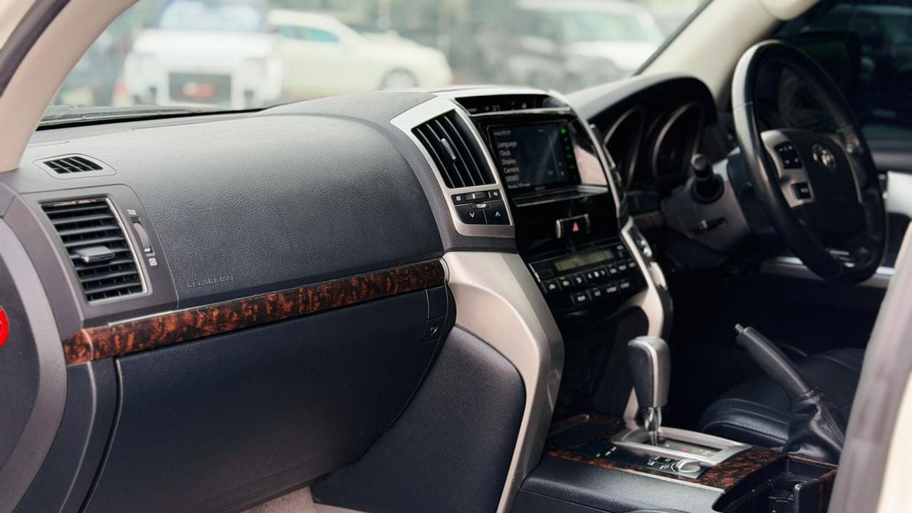 تويوتا لاند كروزر -